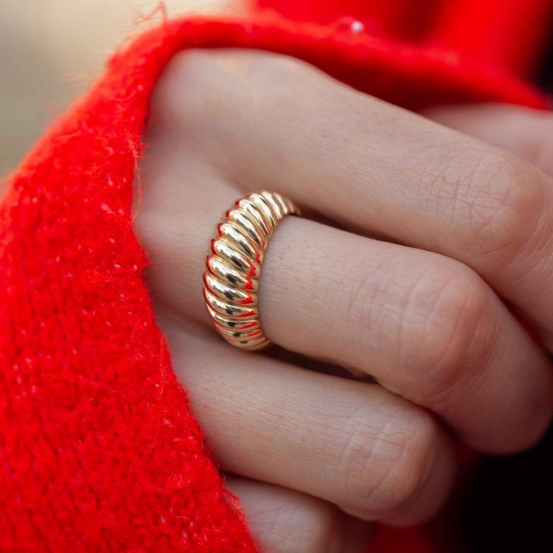 Zarif Minimal Yüzük