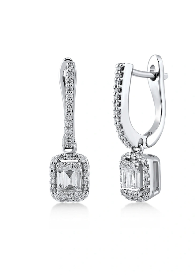 0.33 Karat Baget Sallantılı Küpe